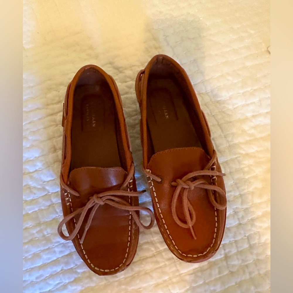 Boys Cole Haan moccasins, size 5.5. EUC, slip on with laces